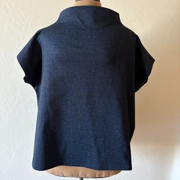 Jude Connally Denim Top. Size M. Navy. NWT. - Picture 2 of 6
